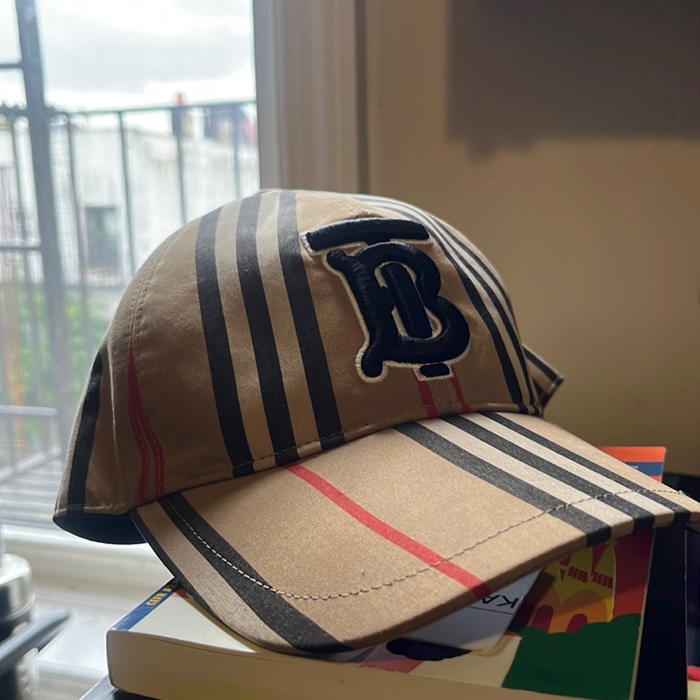 Unisex Burberry Print SnapBack.